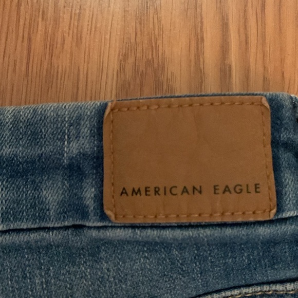 American eagle curvy high rise jeans, ripped, US 4 - Picture 4 of 5